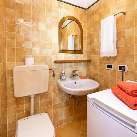 La Casa Di Monica E Luciano Hébergement de vacances *